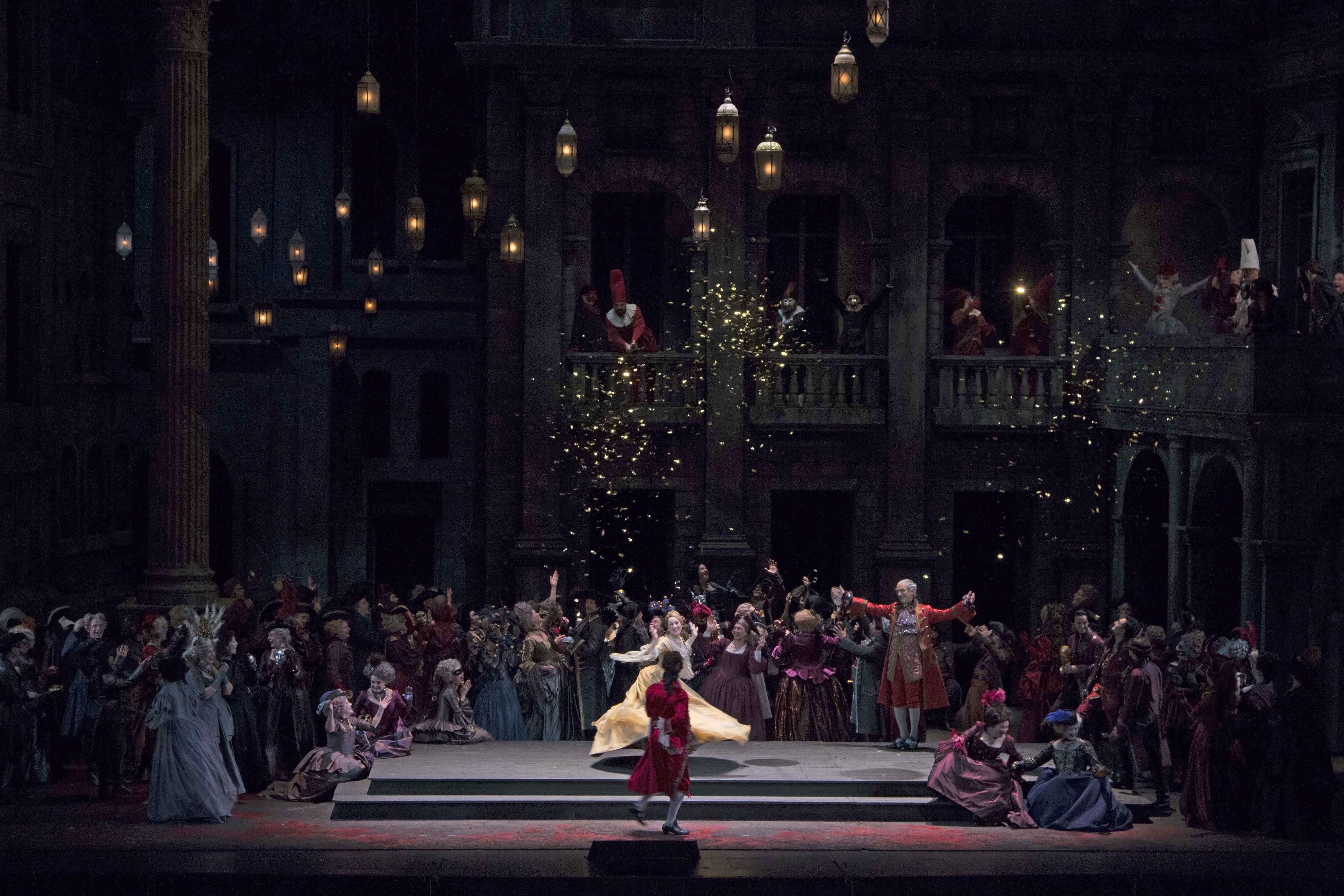 A scene from Gounod s Roméo et Juliette Photo Beth Bergman