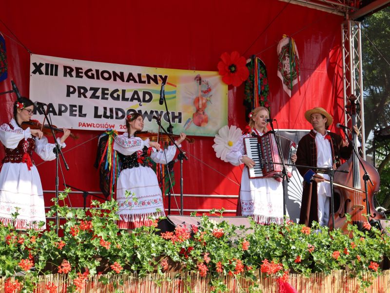 kapela gminnego zespolu piesni i tanca kresy z lubaczowa