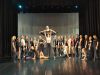 Zdjęcie zespołu tanecznego KORALIK w sali widowiskowej